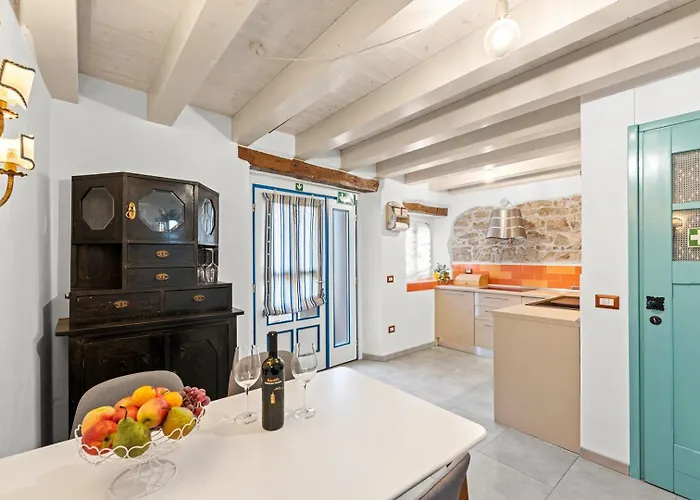 Casa In Centro * Brtonigla