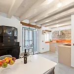 Casa In Centro * Brtonigla